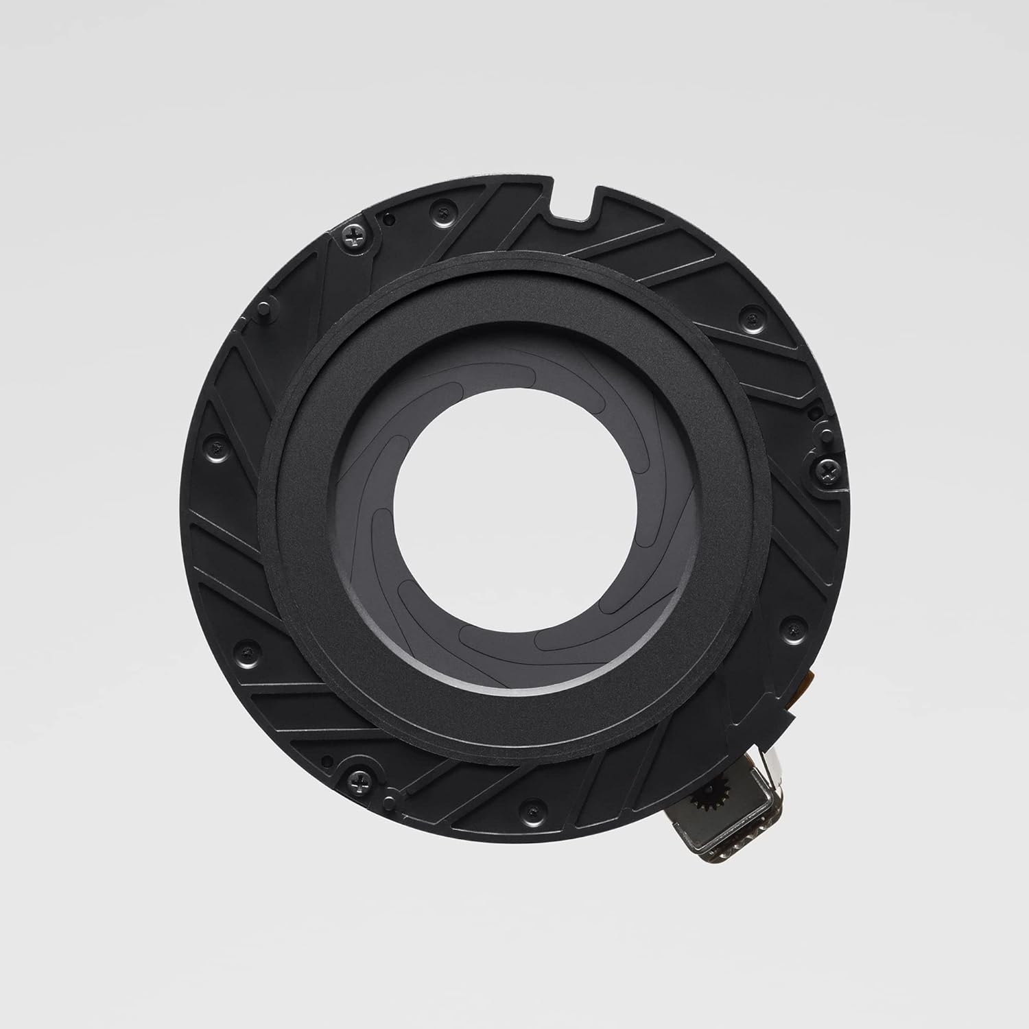 Sony FE 200-600mm F5.6-6.3 G OSS Super Telephoto Zoom Lens (SEL200600G) - Image 6