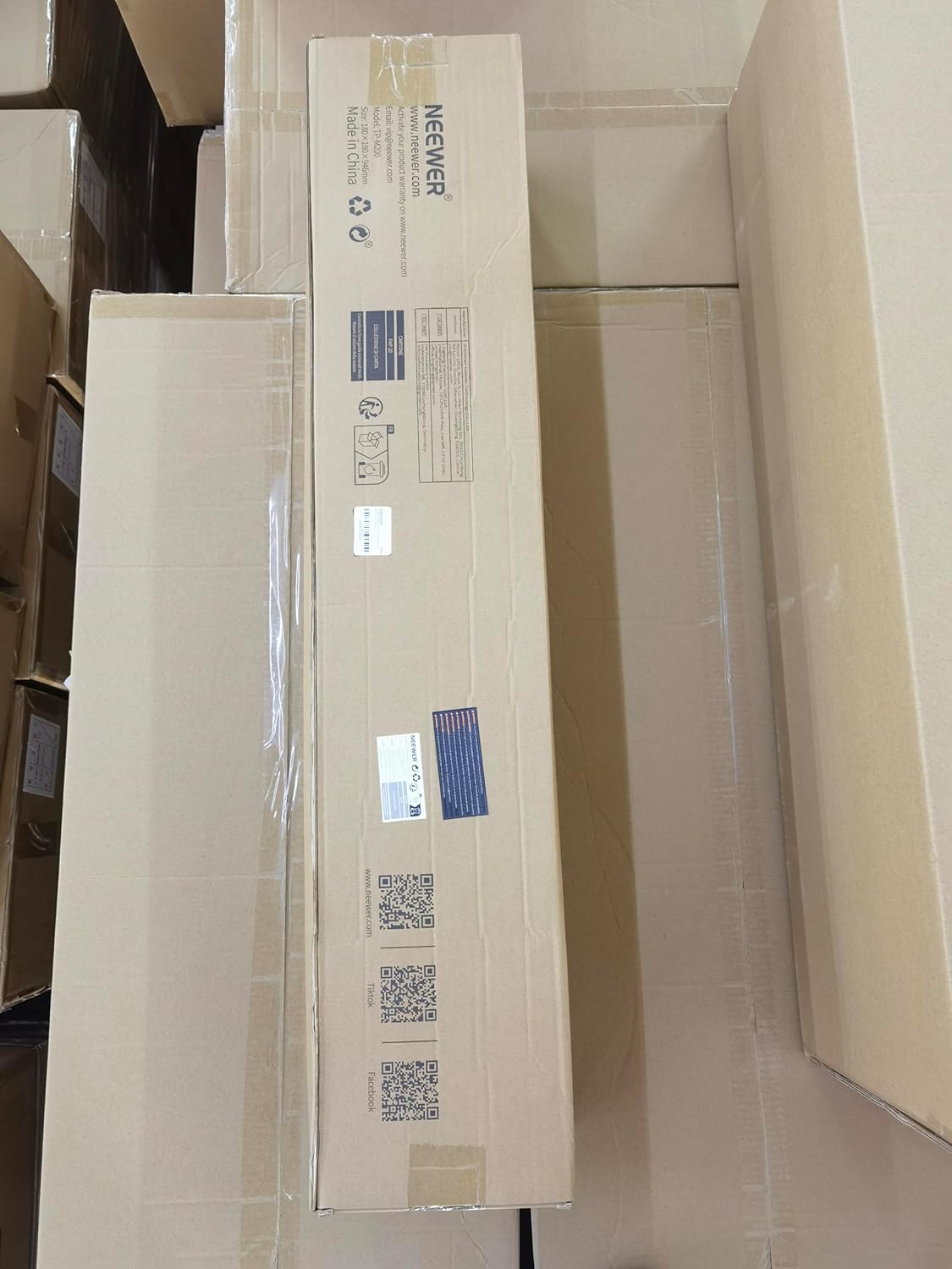 NEEWER 79"/200cm Video Tripod, Heavy Duty Aluminum Alloy Camera Tripod Black - Image 9